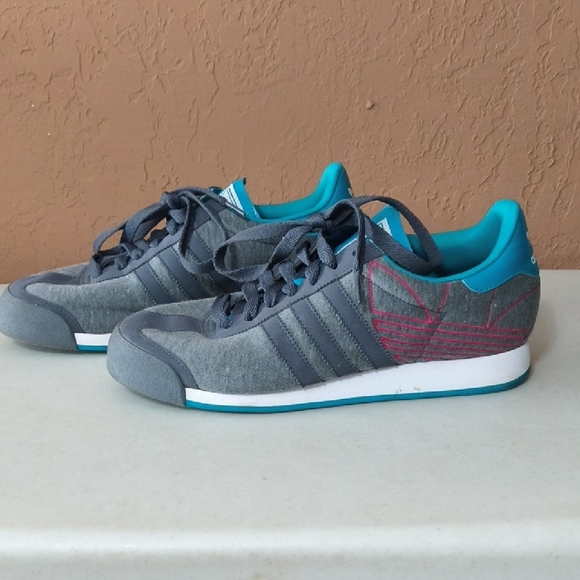 Adidas Men's Samoa Teal and Gray Athletic Running Shoes Size 10 - Picture 1 of 11